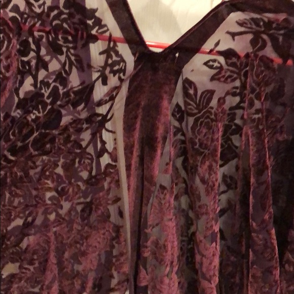 Maroon Velvet detailed Cover/Wrap - Picture 4 of 5